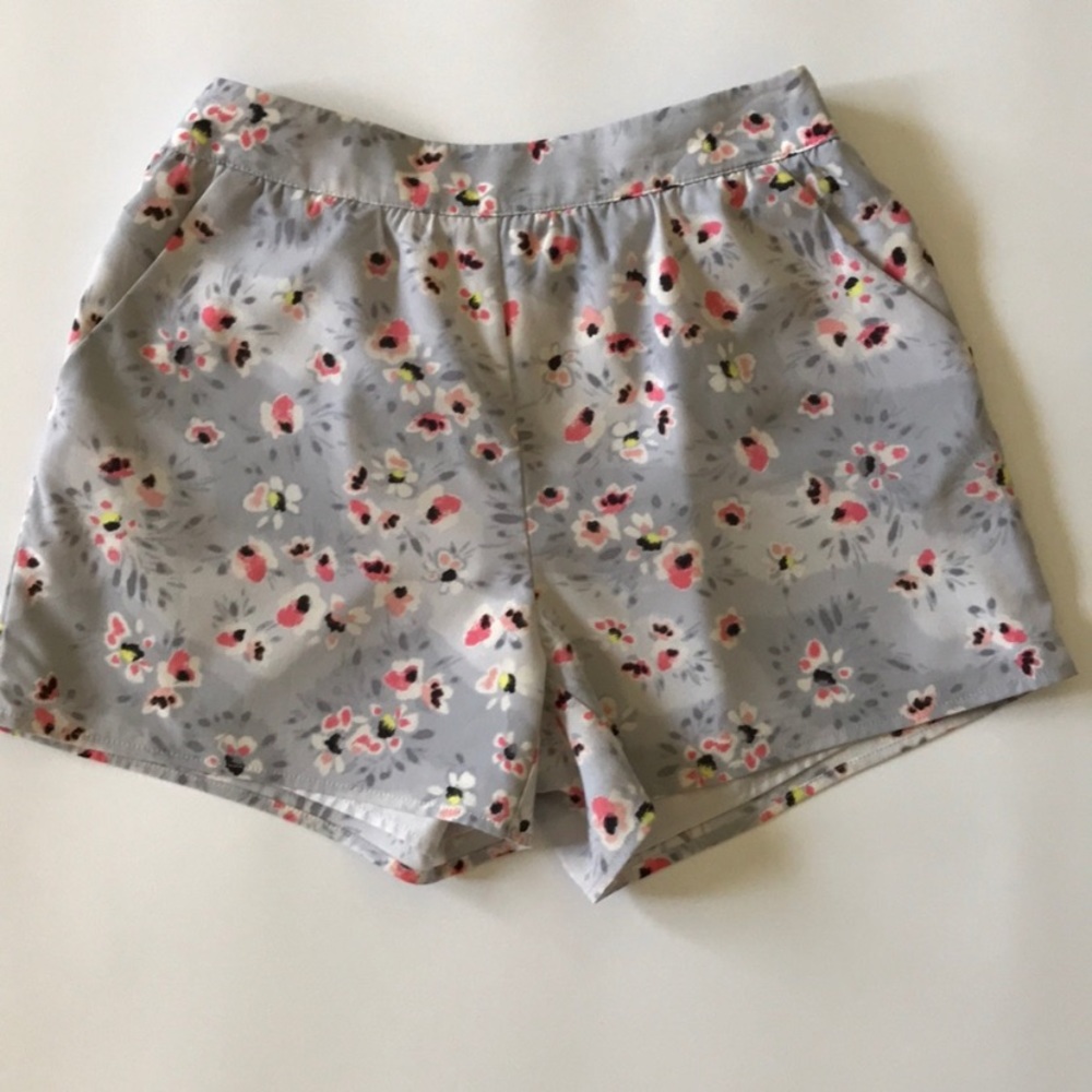 Lauren Conrad floral shorts - Picture 3 of 4